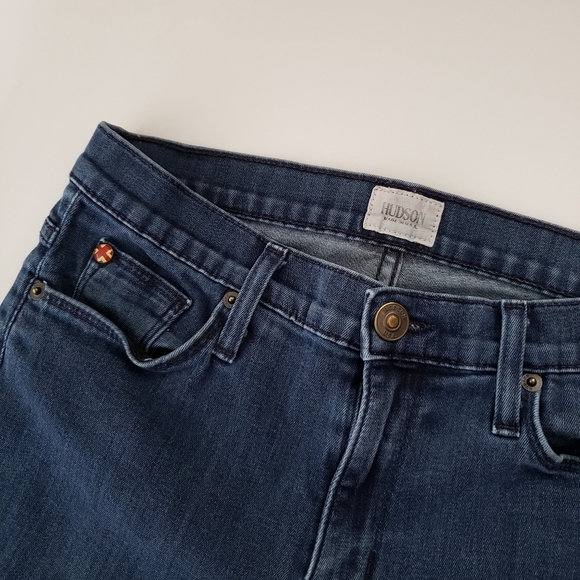 Flawed Hudson Nico Midrise Super Skinny Size 28  Medium Wash Denim - Picture 3 of 12